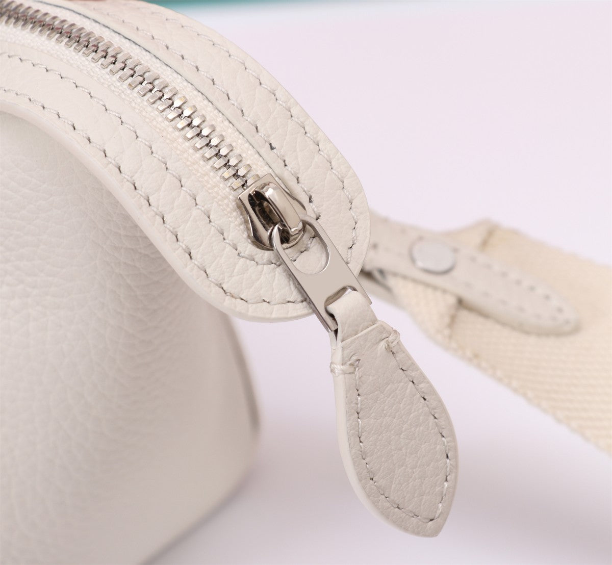 NANO SMILE BAG 18 IN WHITE CALFSKIN