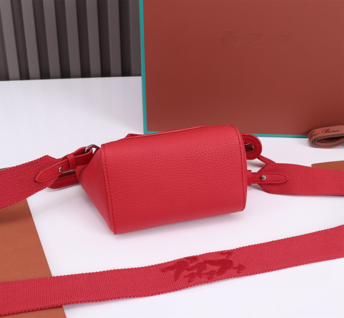 NANO SMILE BAG 18 IN CRIMSON RED CALFSKIN