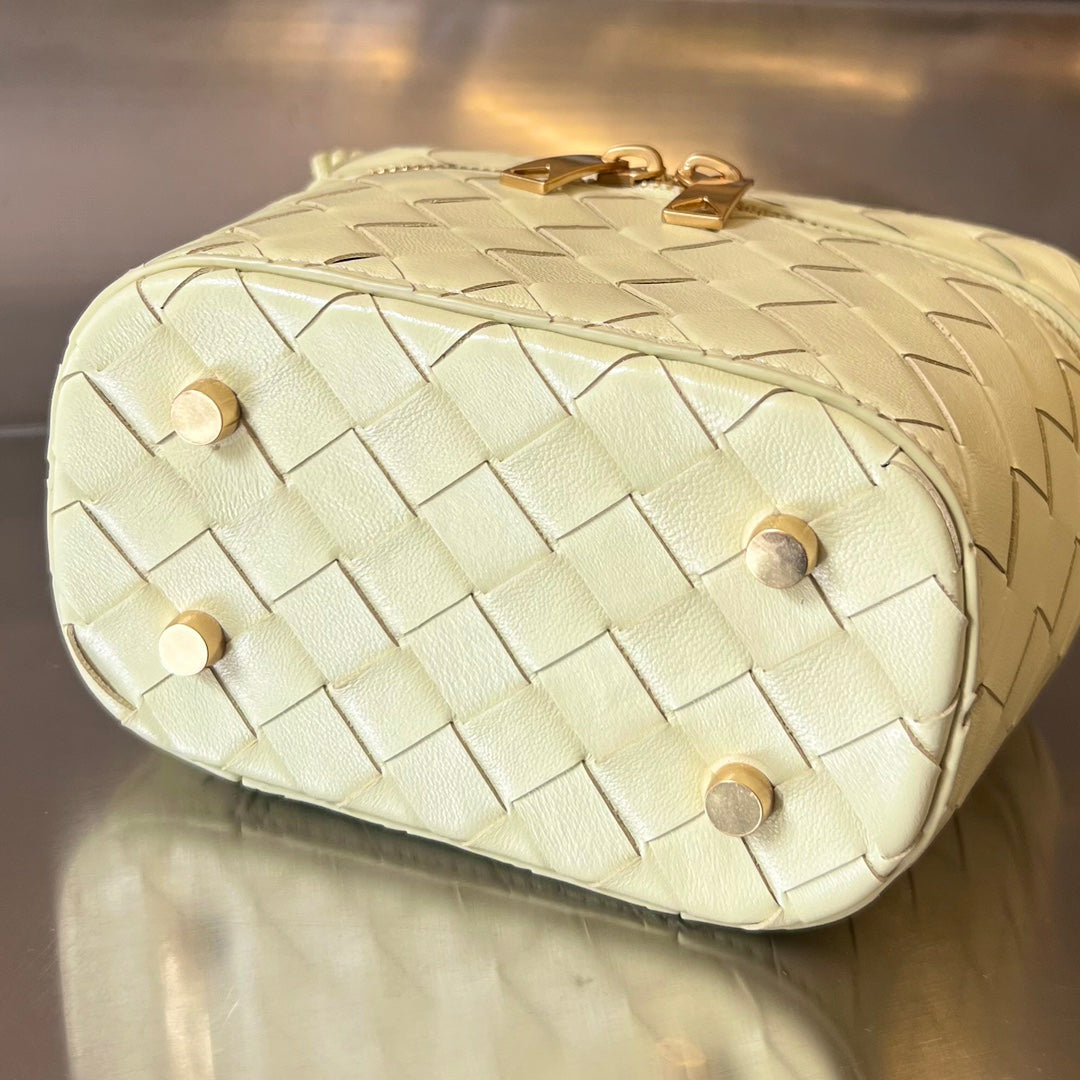 MINI VANITY CASE 18 IN BEIGE CREAM LAMBSKIN