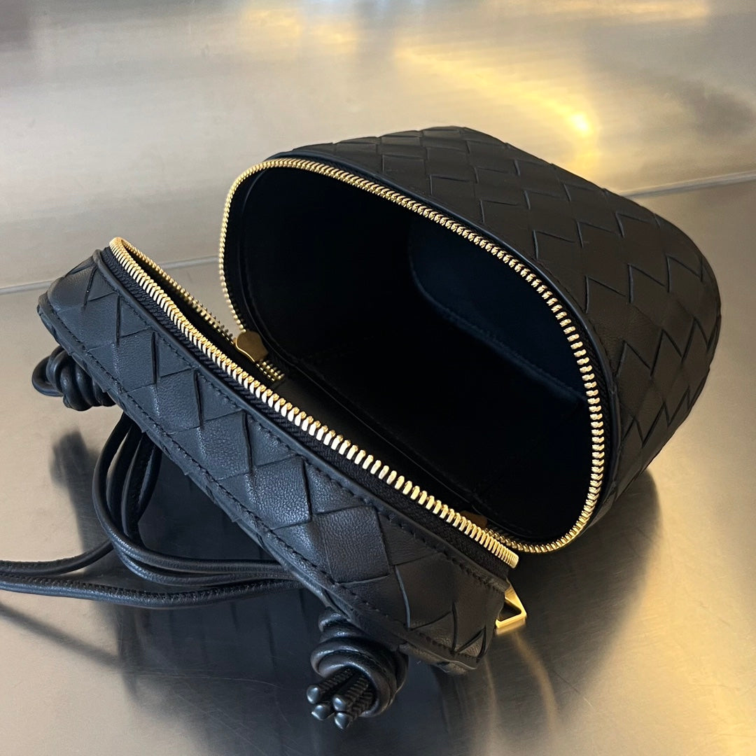 MINI VANITY CASE 18 IN BLACK LAMBSKIN