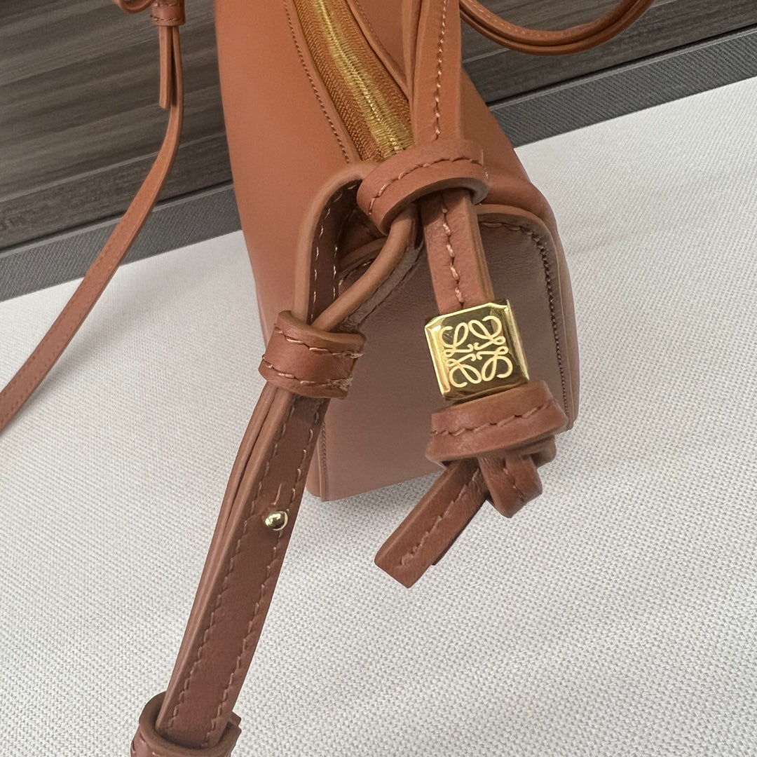 LOE LUNA HOBO 28 BAG IN WARM DESERT CALFSKIN