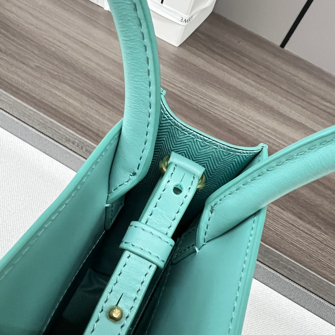 STANDARD A5 TOTE BAG IN AQUAMARINE BLUE CALFSKIN