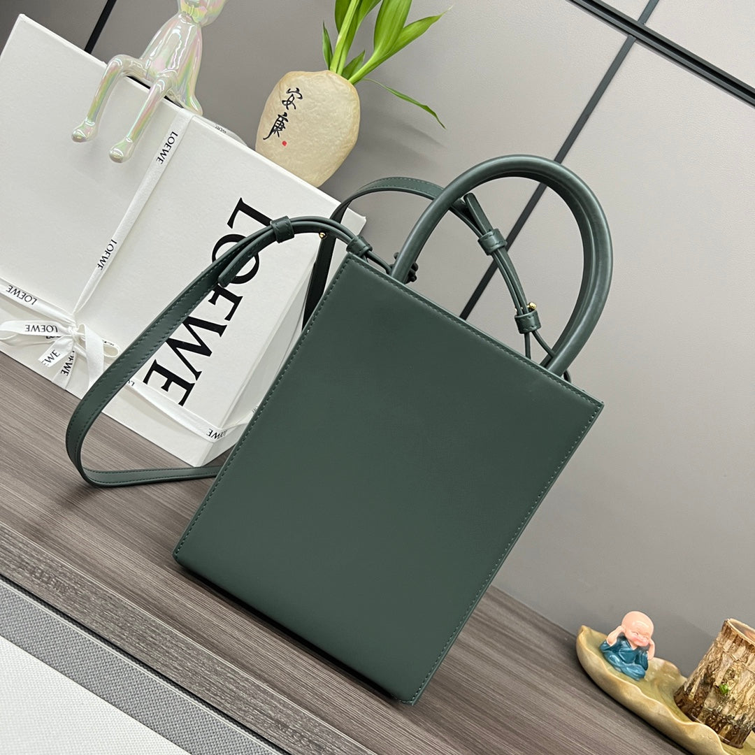 STANDARD A5 TOTE BAG IN GREEN FOREST CALFSKIN