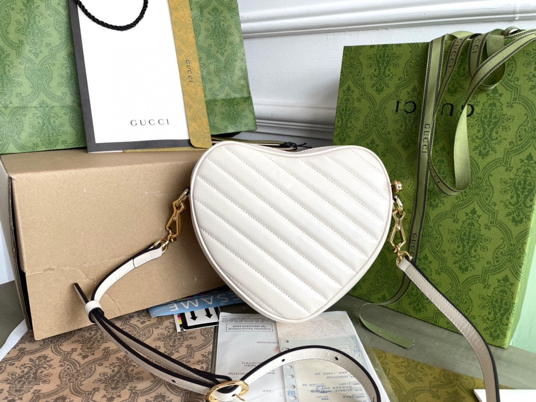 MARMONT HEART BAG 20 IN WHITE CALFSKIN GOLD HARDWARE