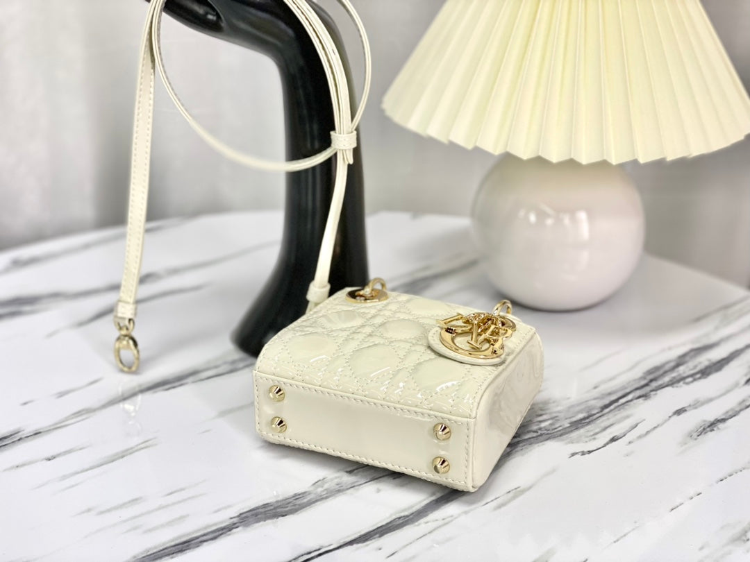 MICRO LADY 12 BAG IN GLOSSY WHITE LAMBSKIN