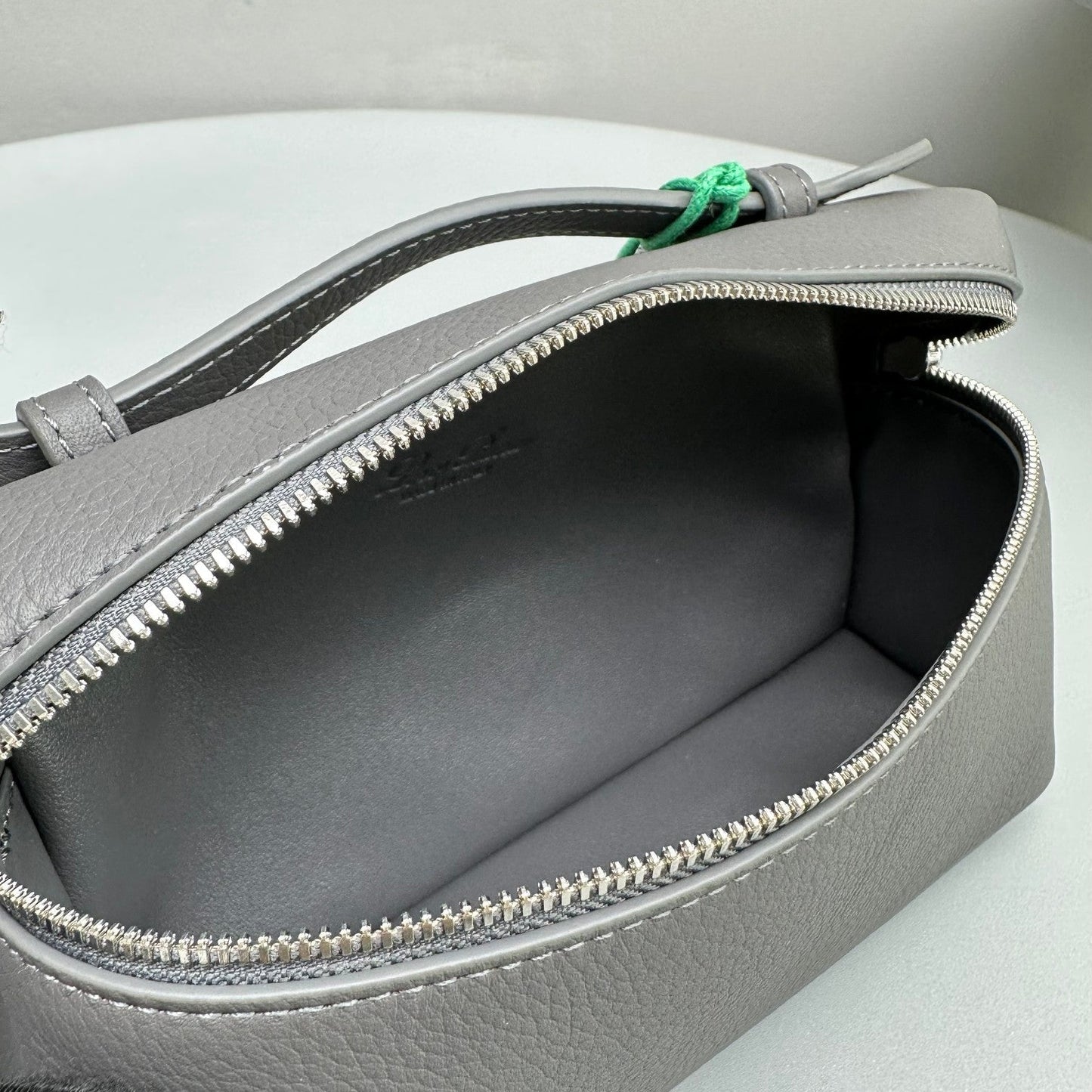 Extra Pocket L19 Grey Cowhide Shw