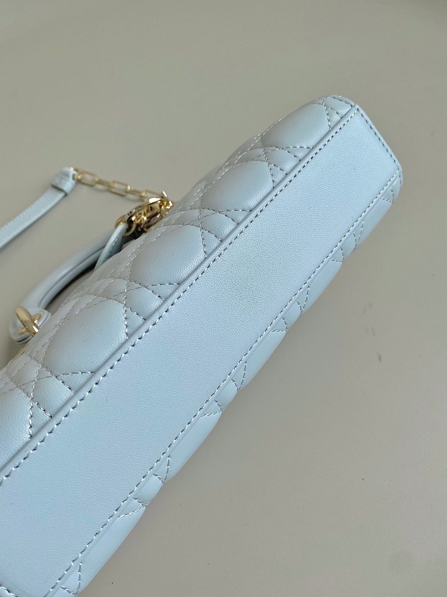 D-JOY BAG 22 IN LIGHT BLUE LAMBSKIN