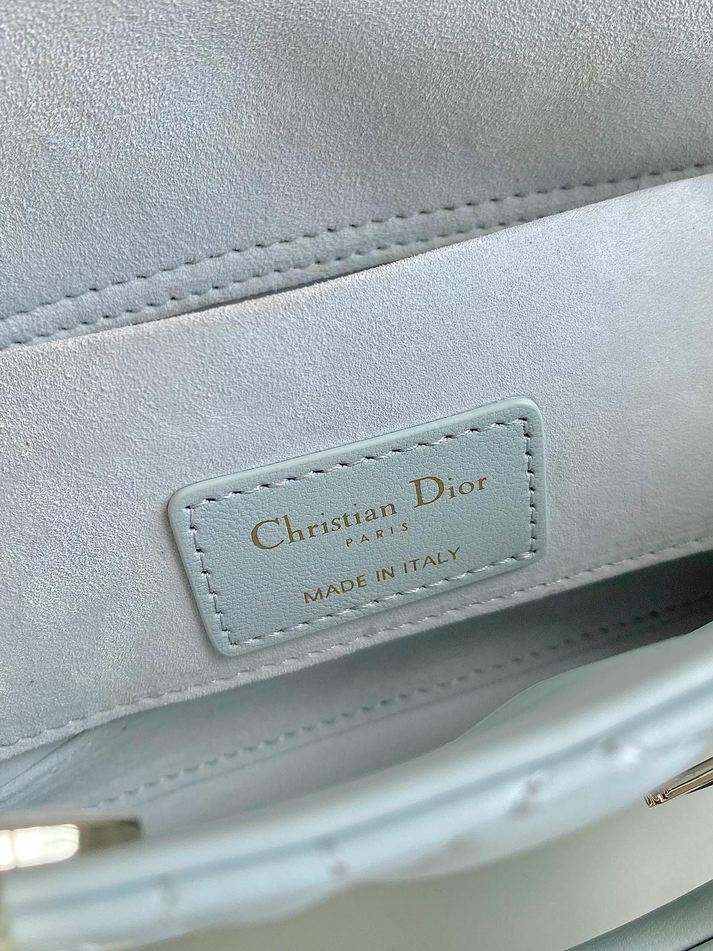 D-JOY BAG 22 IN LIGHT BLUE LAMBSKIN