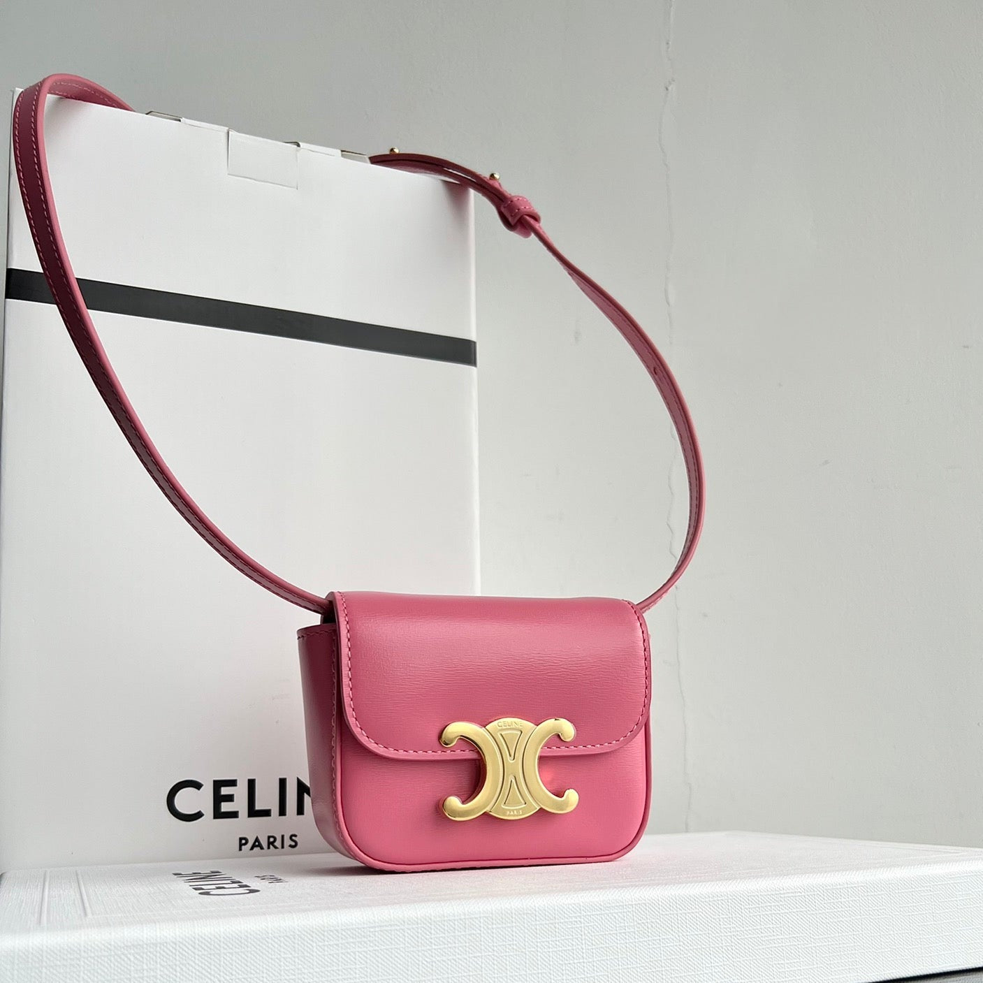 Triomphe 11 Hot Pink Calfskin Handbag