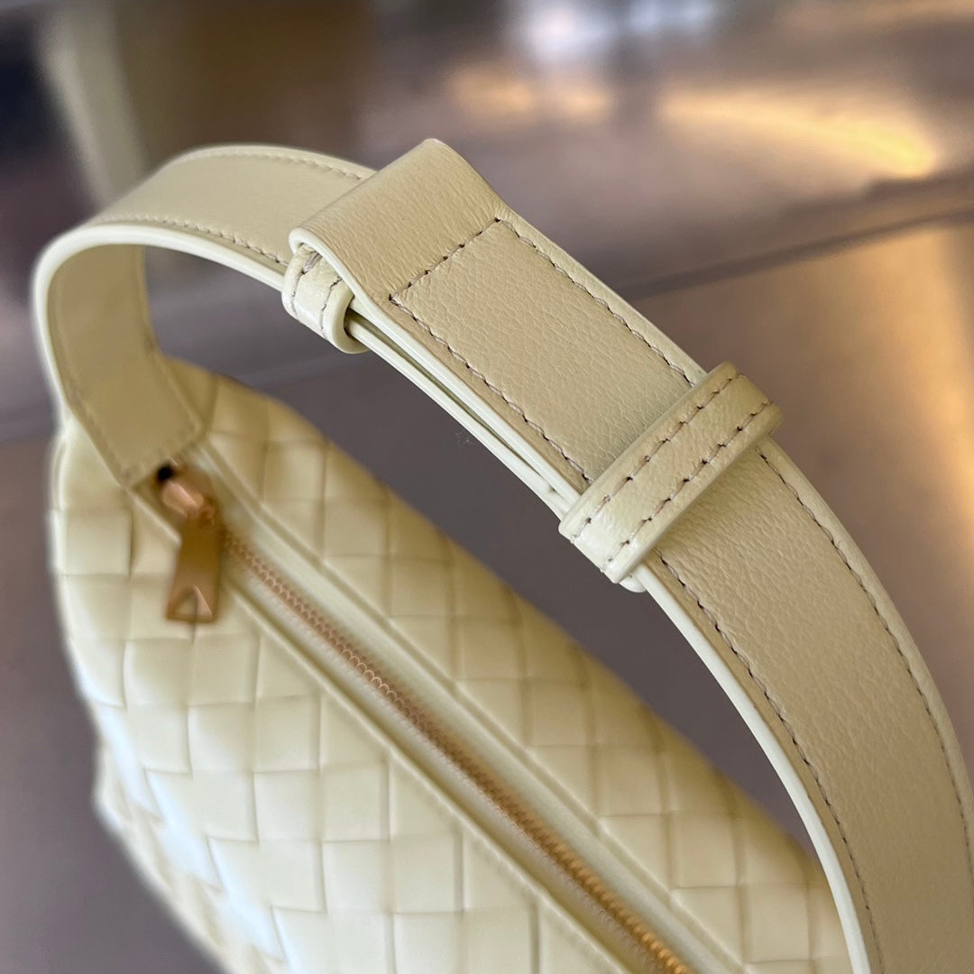 WALLACE 22 BAG IN YELLOW CREAM CALFSKIN