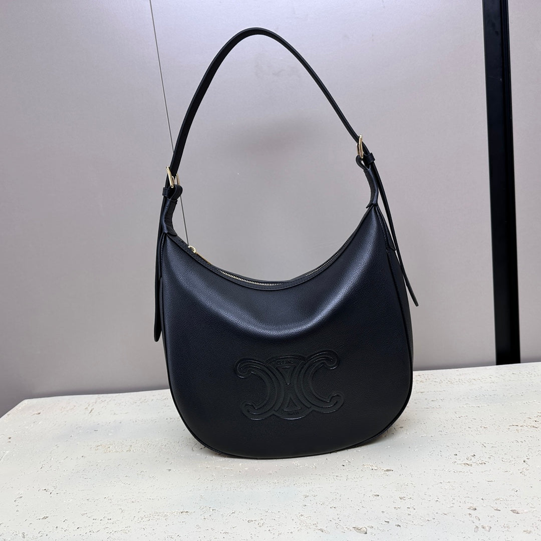 MEDIUM 30 HELOÏSE BAG CUIR TRIOMPHE IN BLACK SUPPLE CALFSKIN