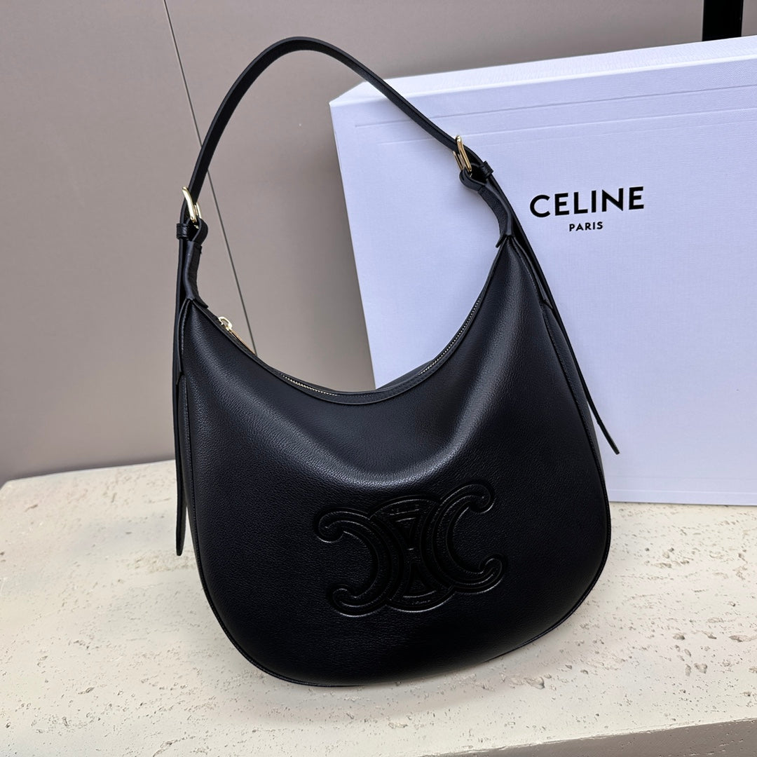 MEDIUM 30 HELOÏSE BAG CUIR TRIOMPHE IN BLACK SUPPLE CALFSKIN