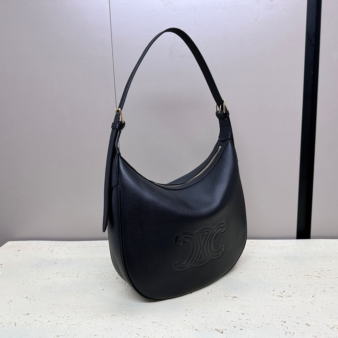 MEDIUM 30 HELOÏSE BAG CUIR TRIOMPHE IN BLACK SUPPLE CALFSKIN