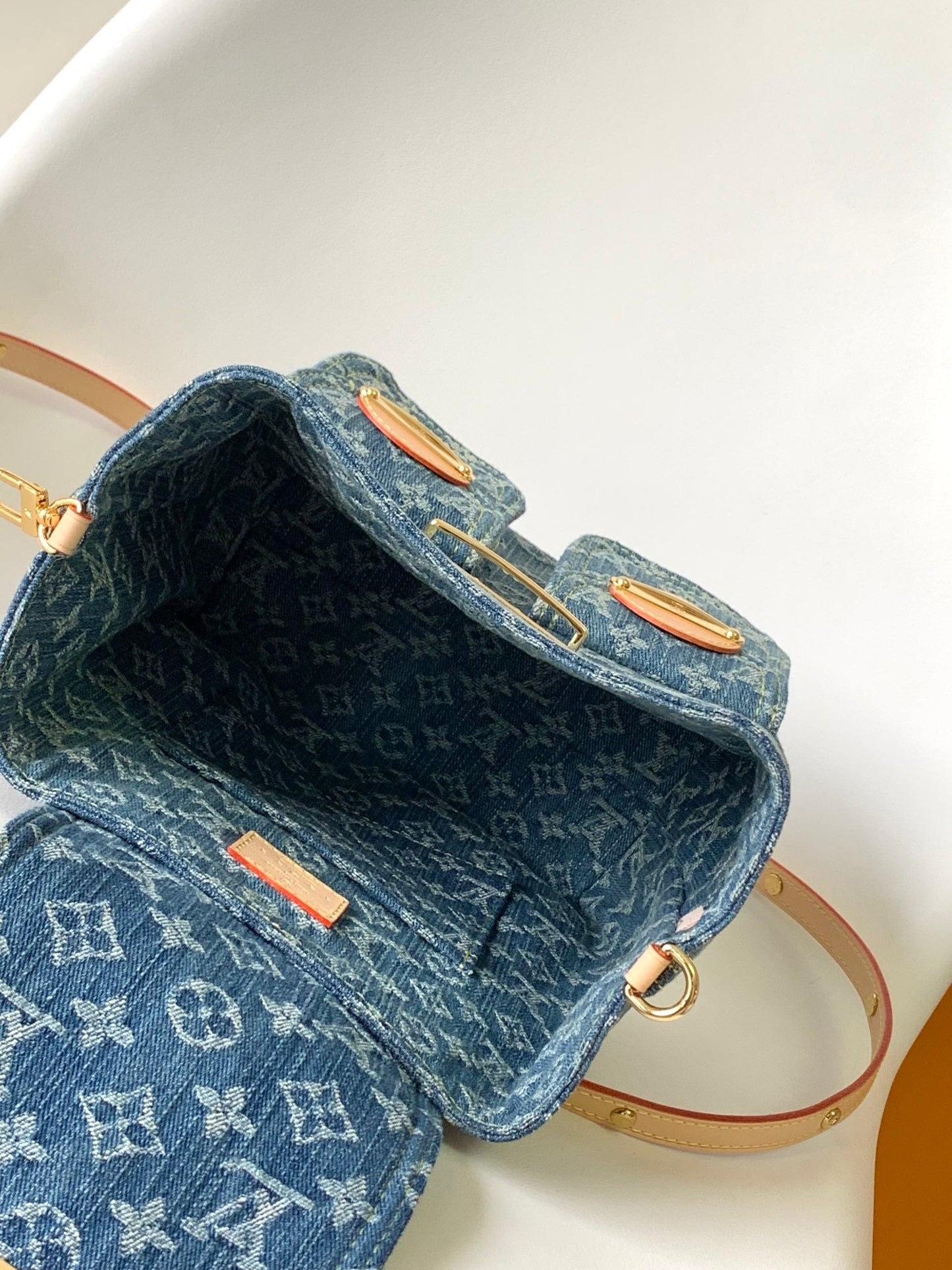 VENICE BACKPACK 24 DENIM BLUE