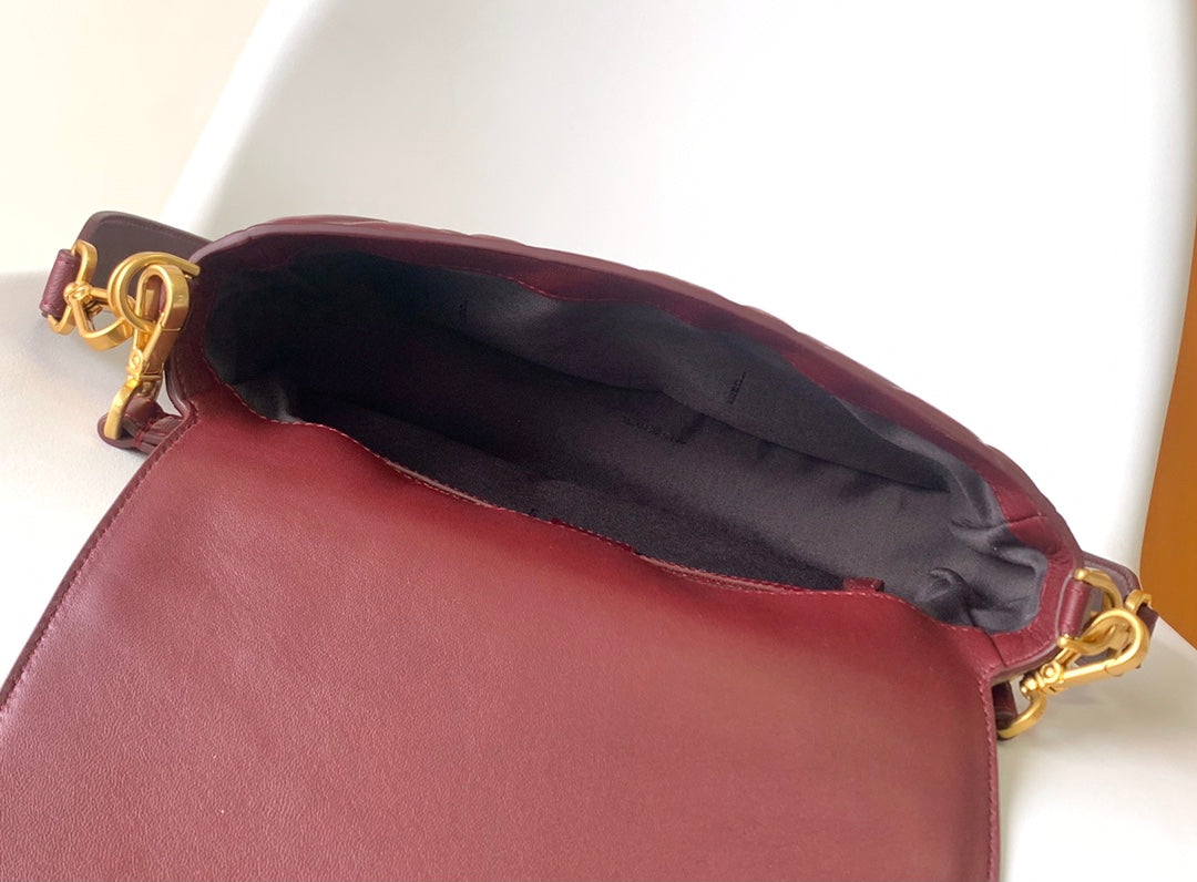 Fend Baguette 27 Bag With FF Motif Burgundy Leather Ghw