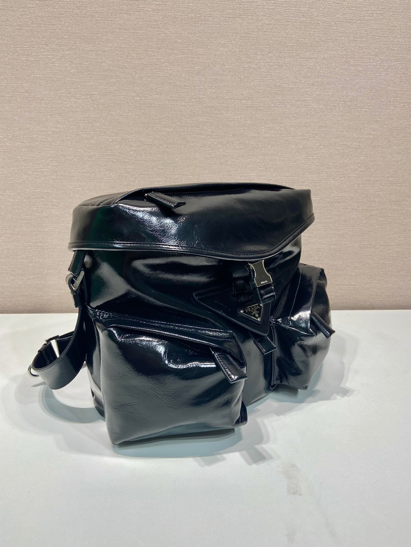 CROSSBODY BAG 29 IN BLACK OIL WAX LAMBSKIN