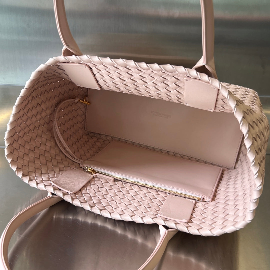 SMALL CABAT 32 IN PALE PINK LAMBSKIN