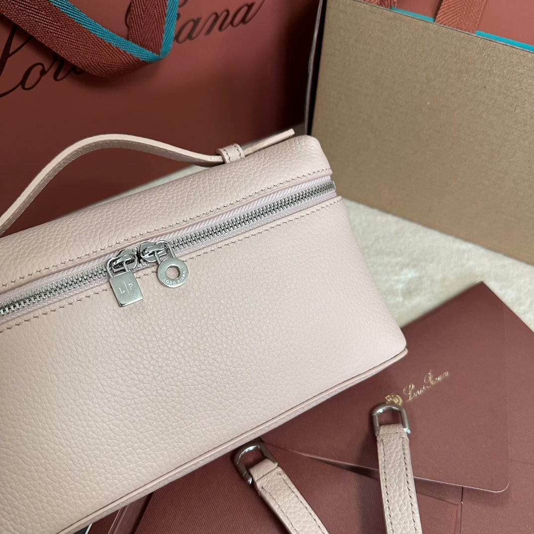 EXTRA POCKET L19 IN BLUSH PINK GRAINED CALFSKIN WITH SILVER HARDWARE