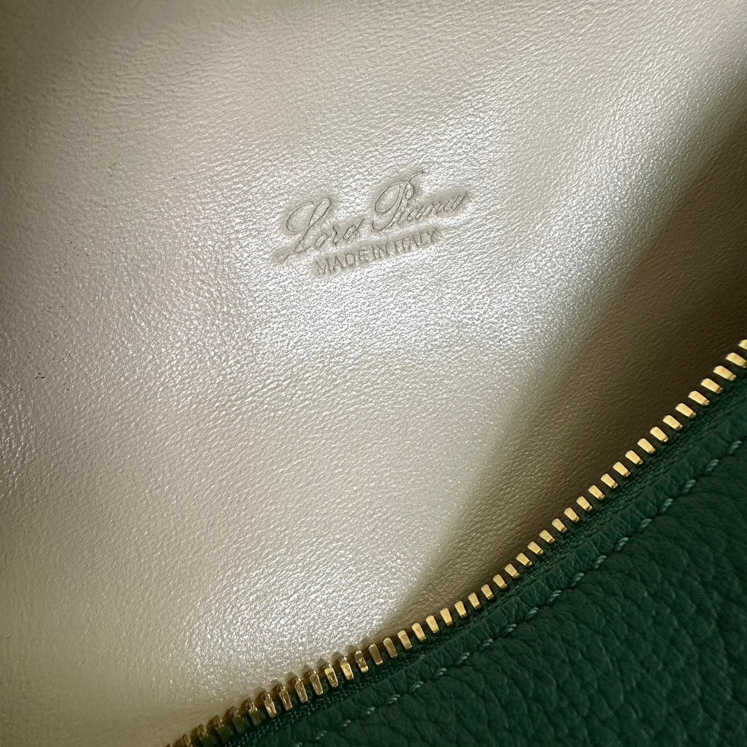 EXTRA POCKET L19 IN GREEN FOREST GRAINED CALFSKIN WITH GOLD HARDWARE