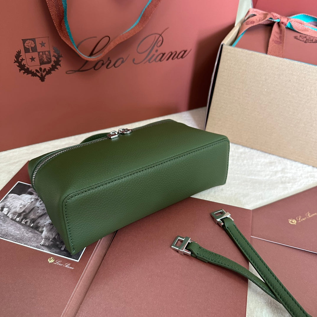 EXTRA POCKET L19 IN PINE GREEN CALFSKIN WITH SILVER HARDWARE