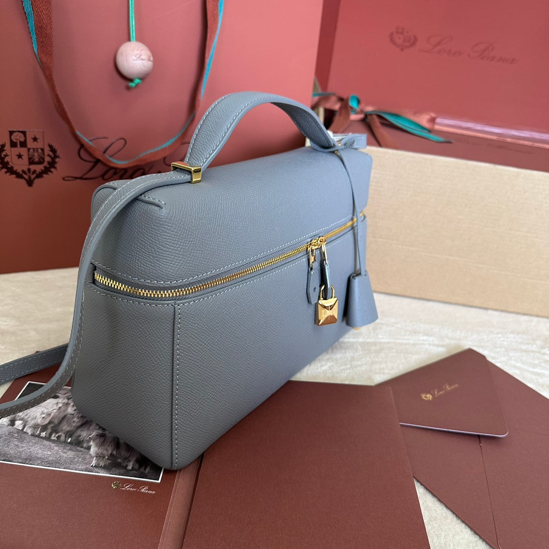 EXTRA BAG L27 IN COOL GRAY SMOOTH CALFSKIN WITH GOLD HARDWARE