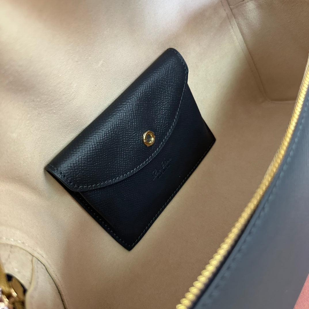 EXTRA BAG L27 IN BLACK GRAINED CALFSKIN WITH GOLD HARDWARE