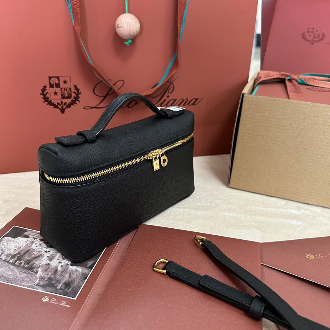 EXTRA POCKET L19 IN BLACK CALFSKIN WITH GOLD HARDWARE