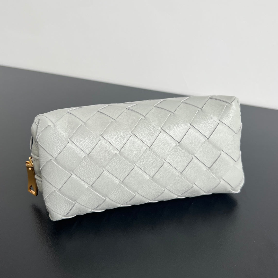 INTRECCIATO 16 BAG IN WHITE LAMBSKIN