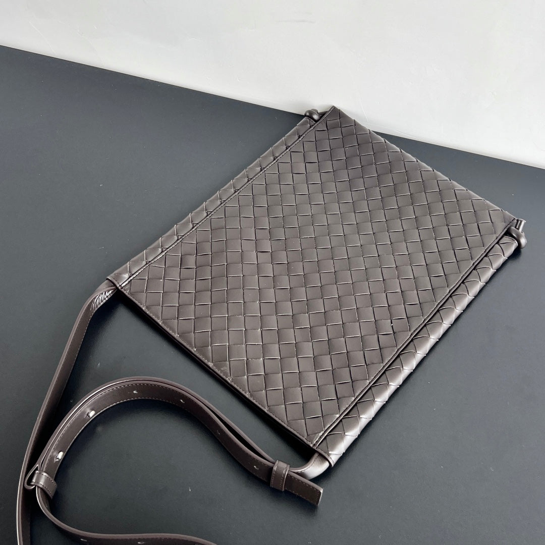 LARGE 35 FLAT LOOP IN BLACK CALFSKIN