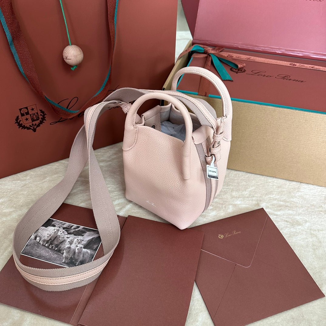 MICRO BALE BAG IN PALE PINK CALFSKIN