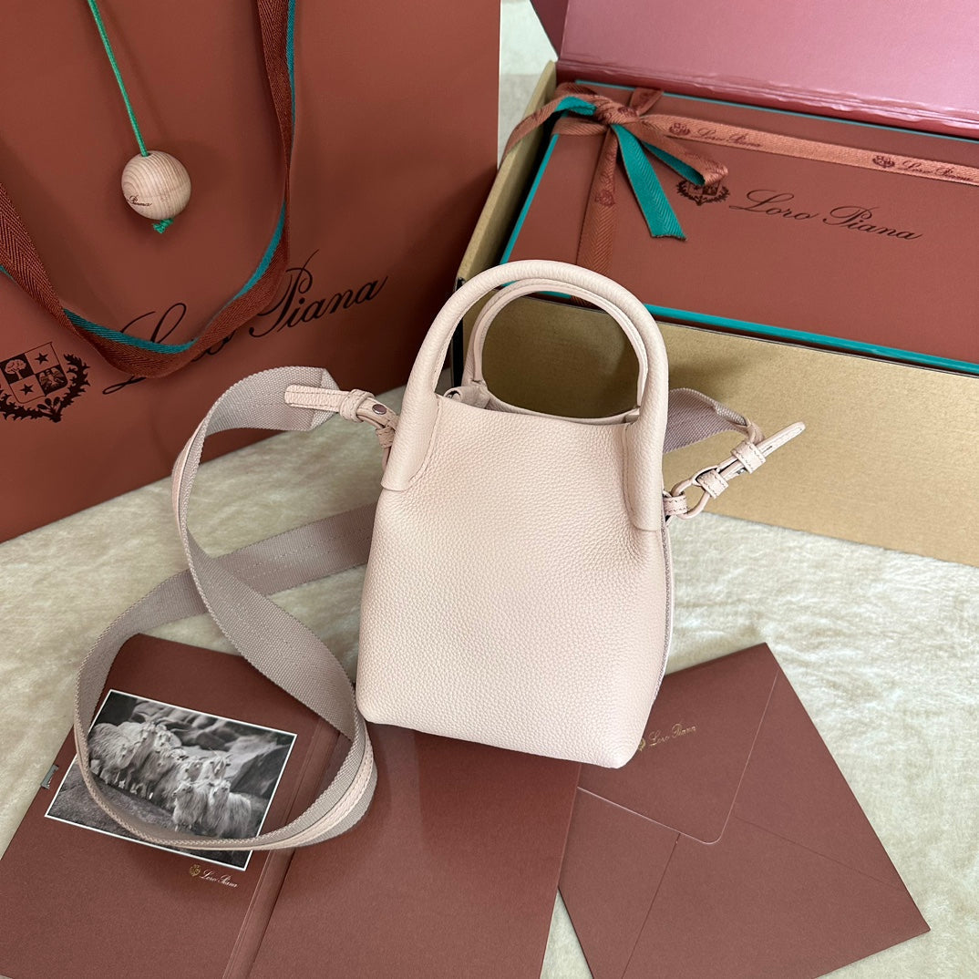 MICRO BALE BAG IN PALE PINK CALFSKIN