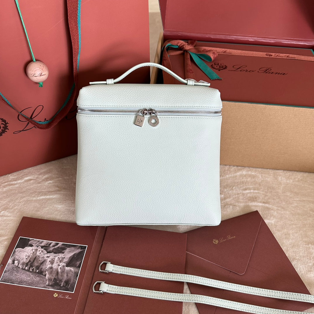 EXTRA POCKET BACKPACK L23.5 IN WHITE CALFSKIN WITH SILVER HARDWARE