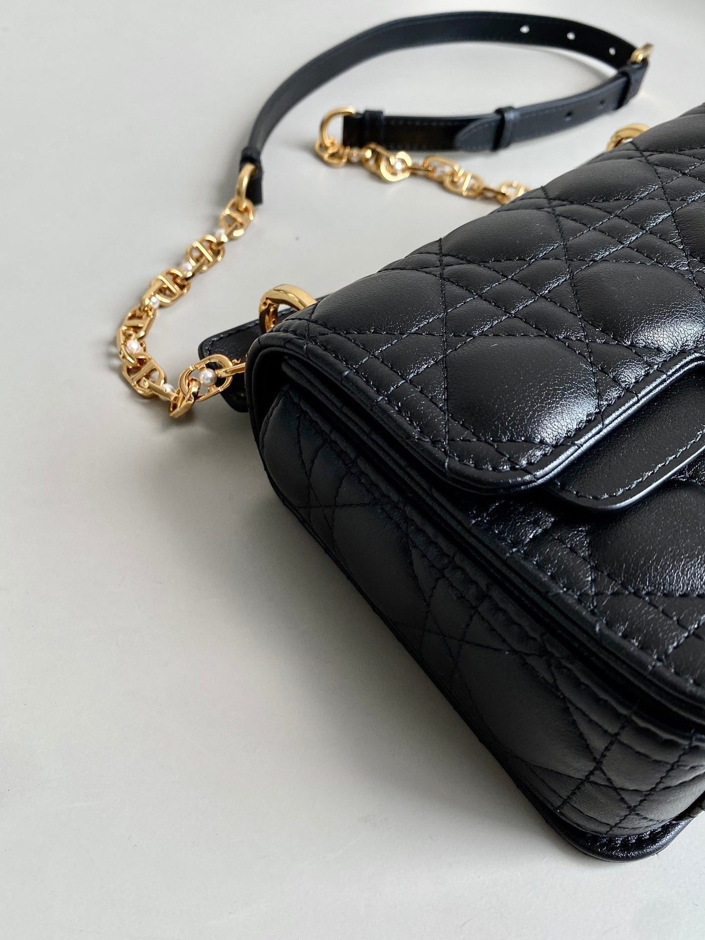 MINI JOLIE 22 BAG BLACK CALFSKIN