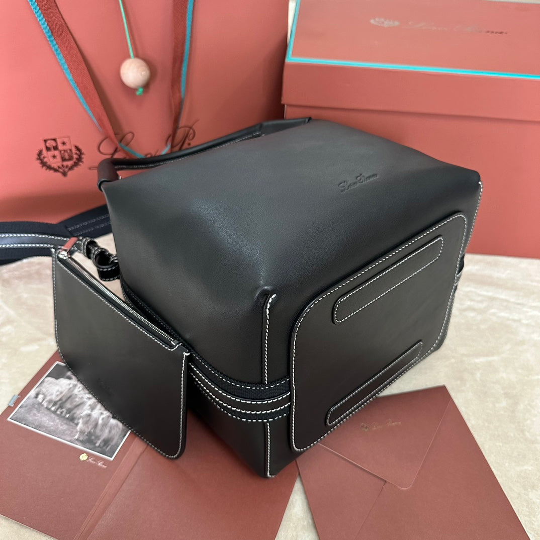 LARGE 36 BALE BAG IN BLACK SMOOTH CALFSKIN