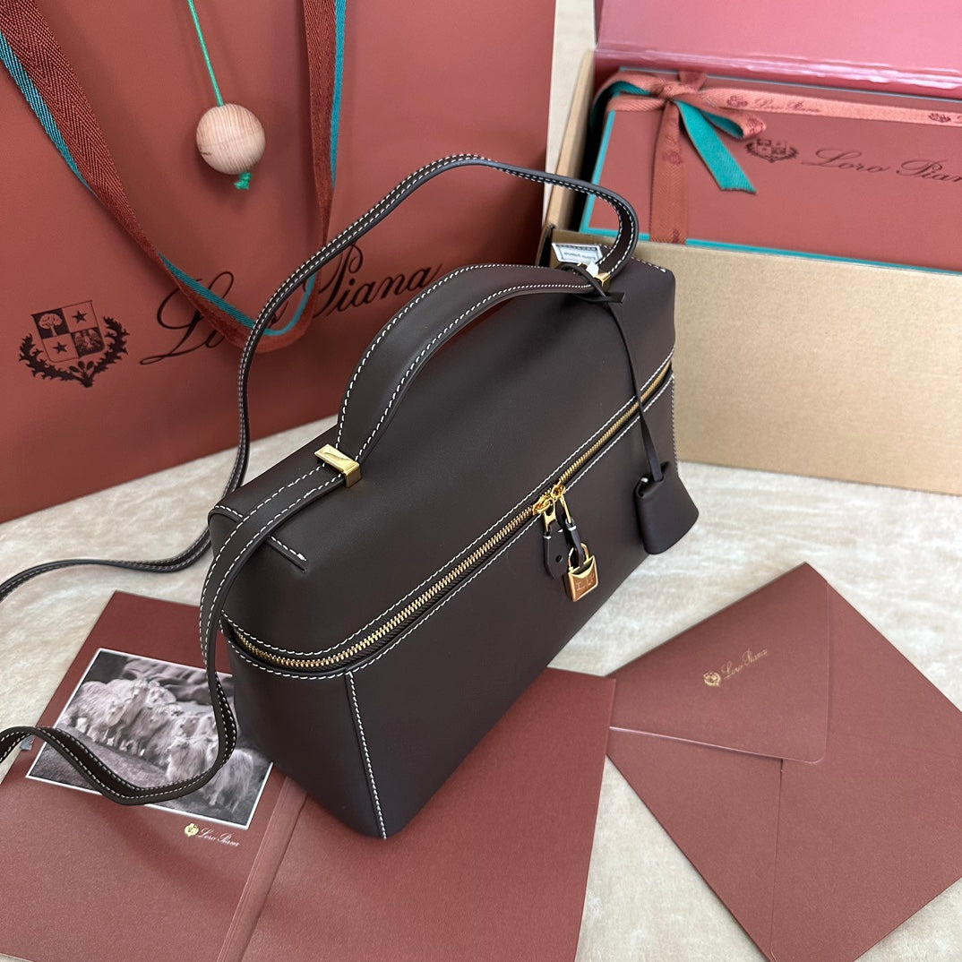 EXTRA BAG L27 IN CHOCOLATE BROWN SMOOTH CALFSKIN WITH GOLD HARDWARE