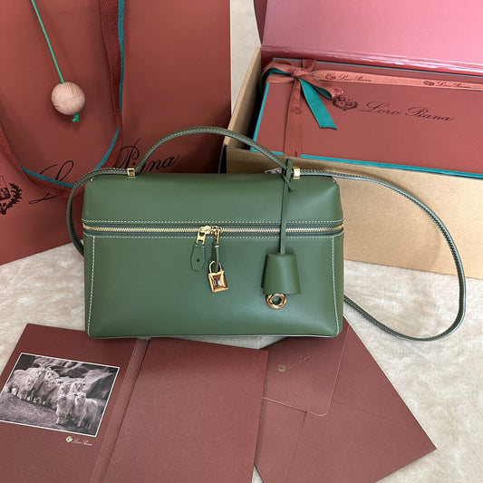 EXTRA BAG L27 IN JUNGLE GREEN SMOOTH CALFSKIN WITH GOLD HARDWARE