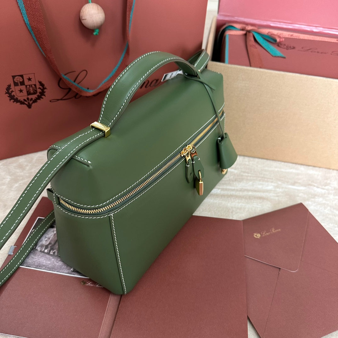 EXTRA BAG L27 IN JUNGLE GREEN SMOOTH CALFSKIN WITH GOLD HARDWARE