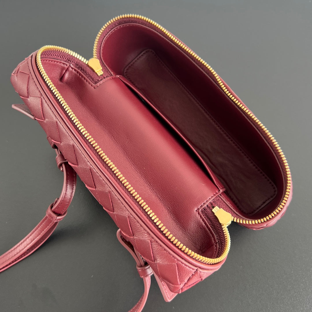 BANG BANG 22 VANITY CASE IN BURGUNDY RED CALFSKIN