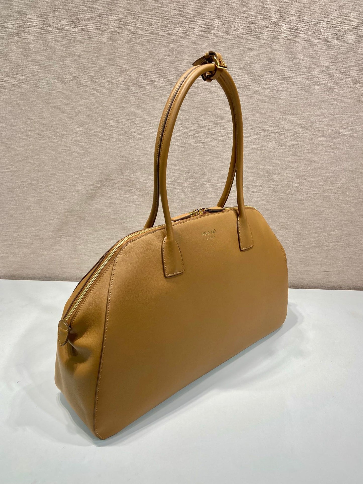 LARGER TOTE BAG 48 WITH ZIPPER CLOSURE IN CIDER BROWN SMOOTH CALFSKIN