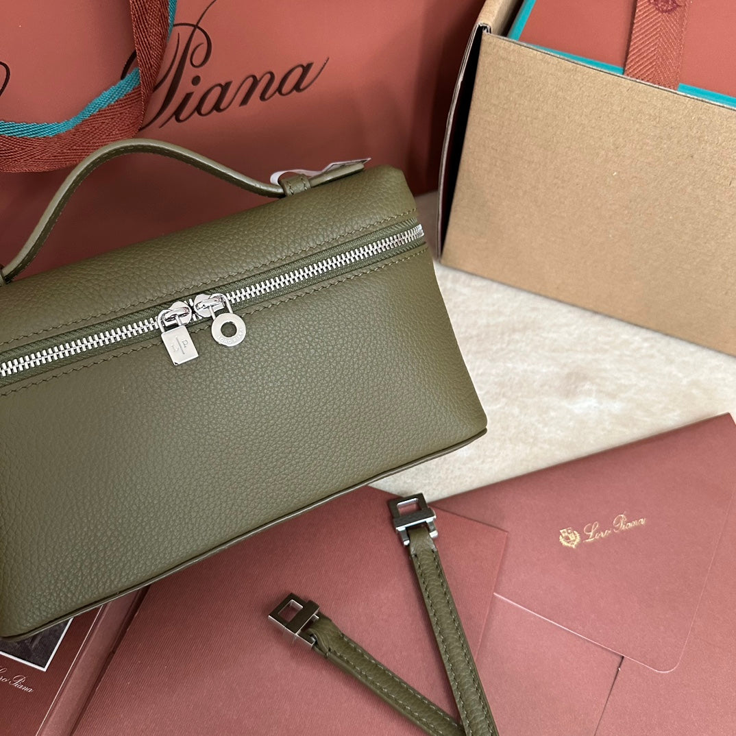 EXTRA POCKET L19 IN OLIVE GREEN CALFSKIN WITH SILVER HARDWARE