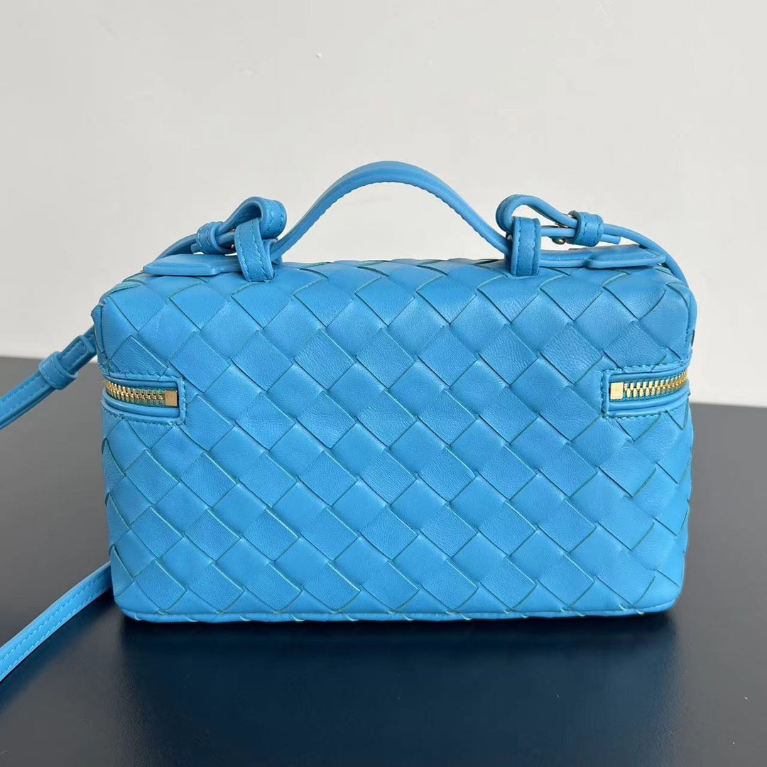 BANG BANG 22 VANITY CASE IN CERULEAN BLUE CALFSKIN