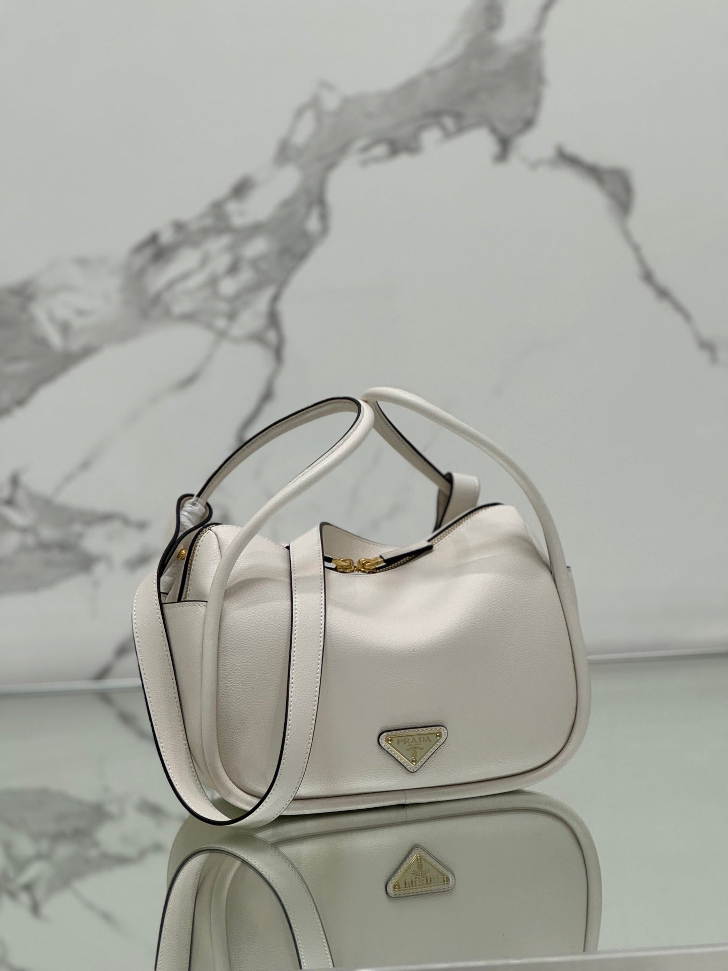 DARLING HANDBAG 25 IN WHITE SOFT GRAIN LAMBSKIN