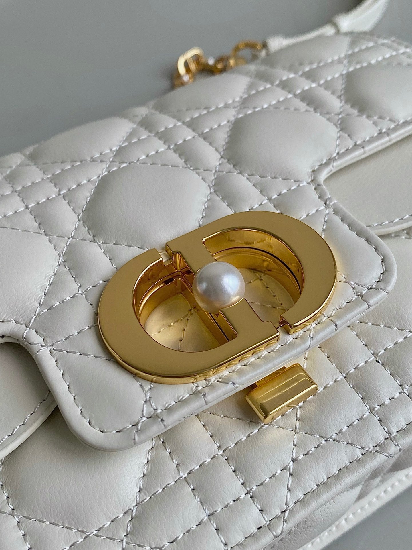 MINI JOLIE 22 BAG WHITE CALFSKIN