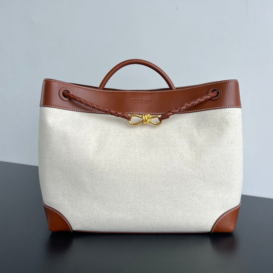 LARGE ANDIAMO 42 IN WHITE BROWN CALFSKIN AND CANVAS