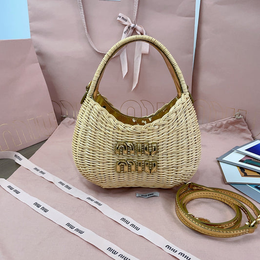 WANDER WICKER BAG 20 IN TAN RATTAN