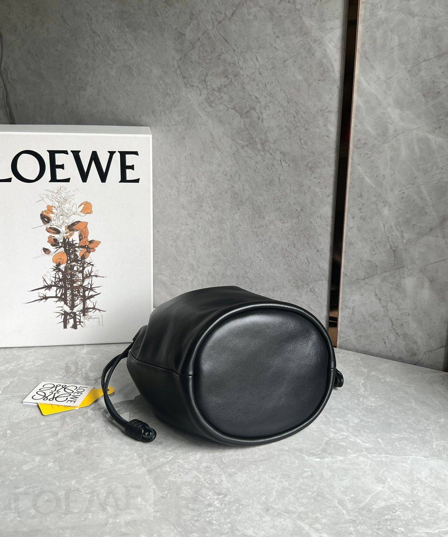 LOE 32 FLAMENCO PURSE BUCKET IN BLACK MELLOW NAPPA LAMBSKIN