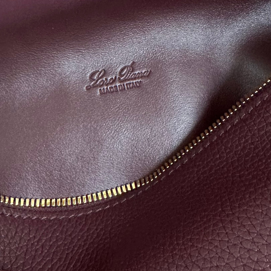 EXTRA POCKET L19 IN WINE PURPLE CALFSKIN WITH GOLD HARDWARE