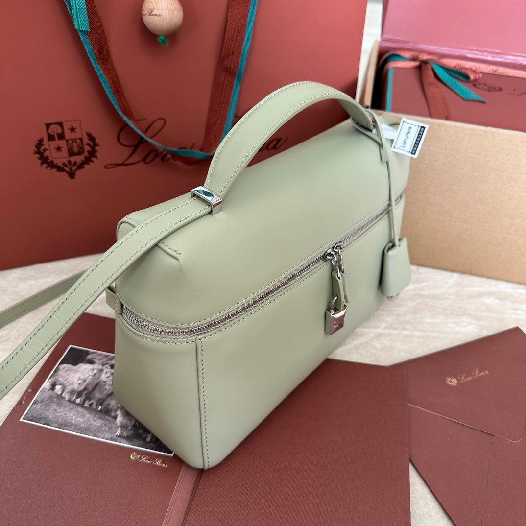 EXTRA BAG L27 IN PASTEL GREEN SMOOTH CALFSKIN WITH SILVER HARDWARE