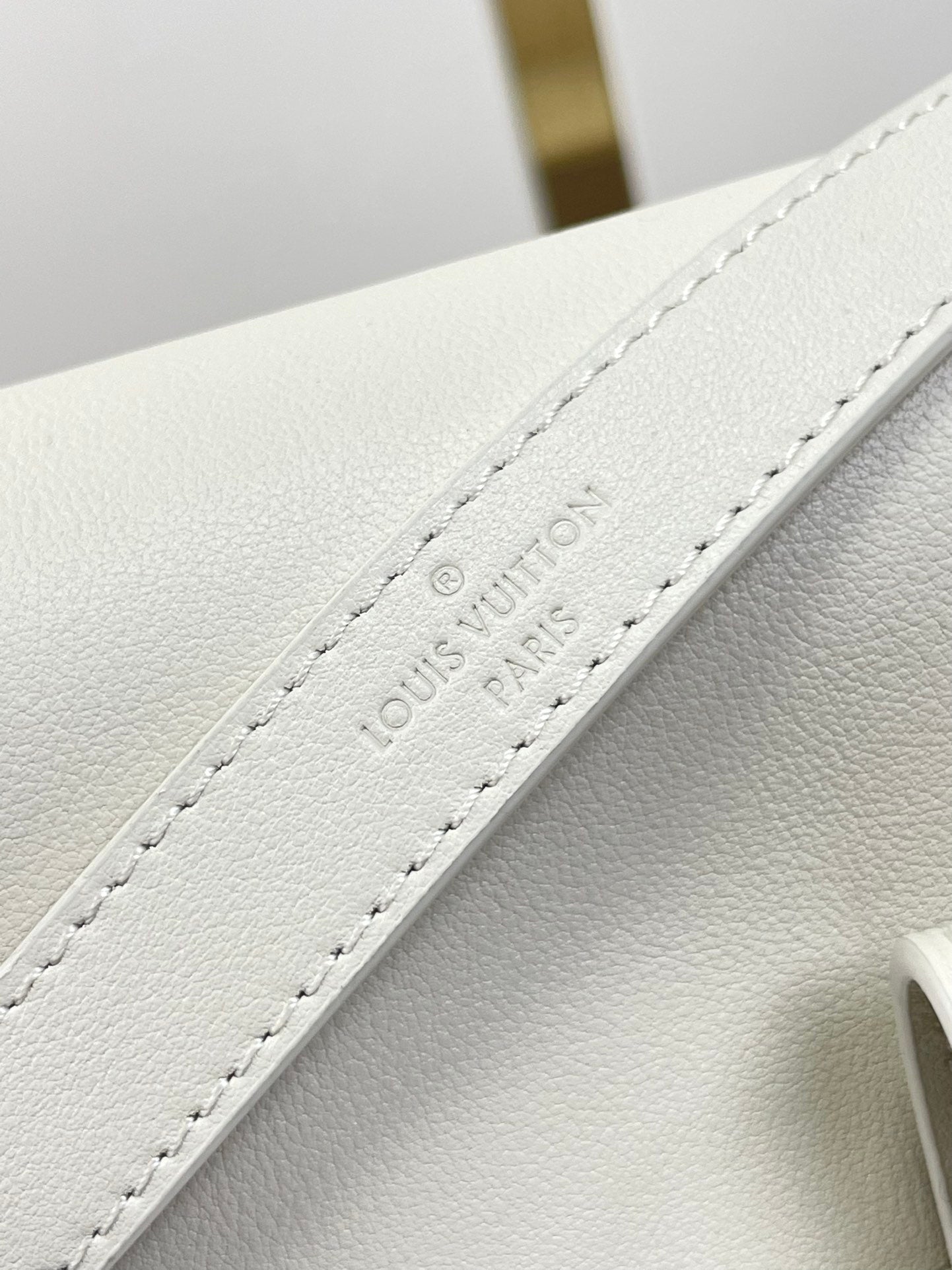 DAUPHINE SOFT MM 24 IN WHITE SMOOTH LAMBSKIN GOLD HARDWARE