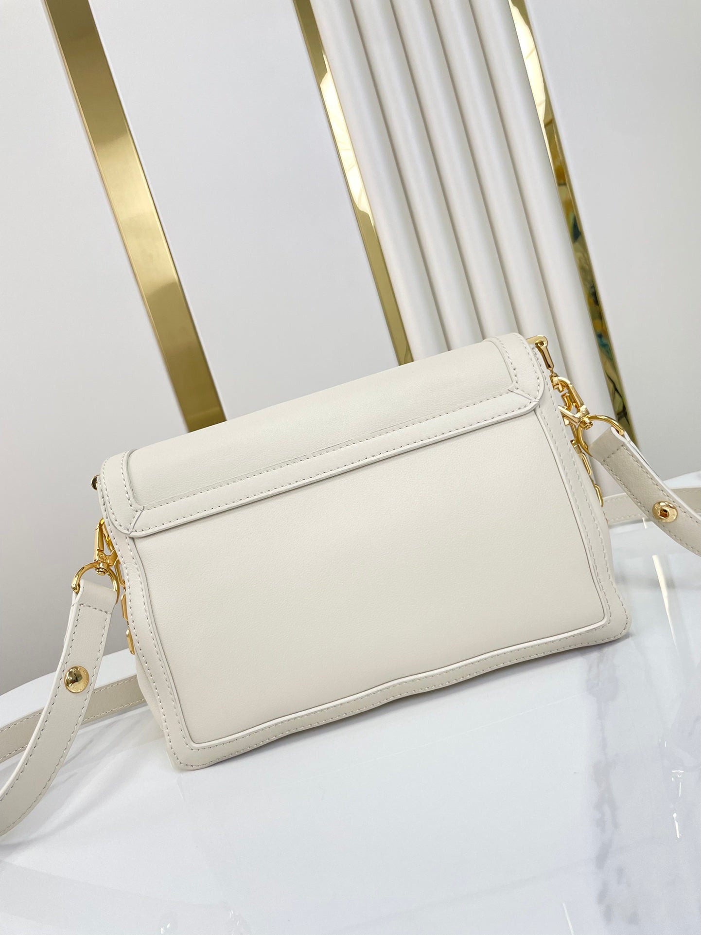 DAUPHINE SOFT MM 24 IN WHITE SMOOTH LAMBSKIN GOLD HARDWARE